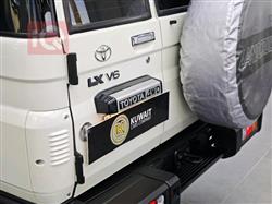 تۆیۆتا لاند کرۆزەر 70